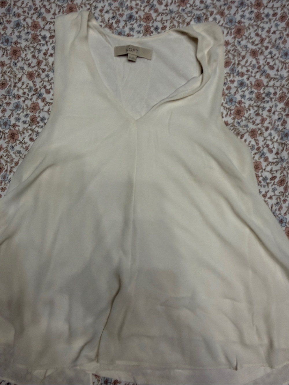 LOFT Cream V-Neck Sleeveless Tank